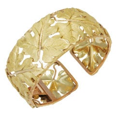 Mario Buccellati Leaf pattern Gold Cuff Bracelet