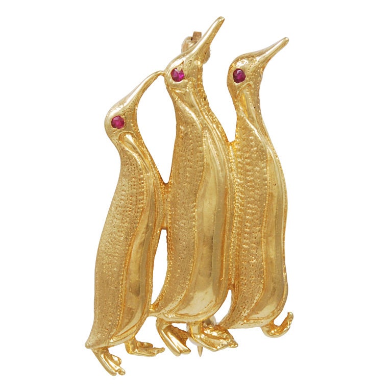 Adorable Gold  Figural  Penguin Family Brooch