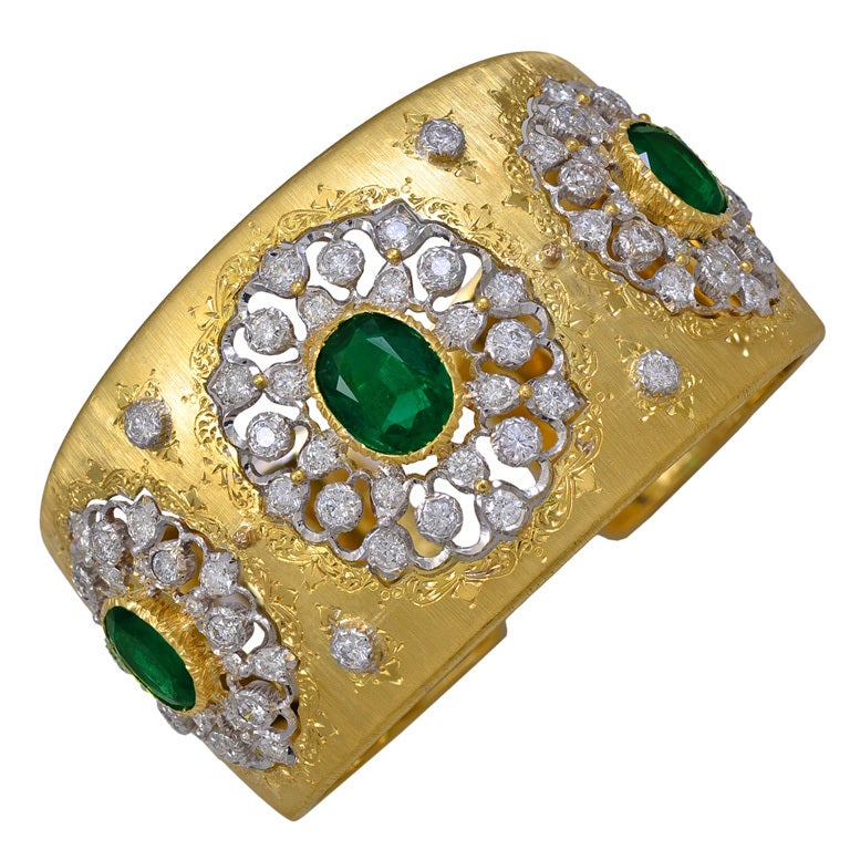 MARIO BUCCELLATI Large Emerald and Diamond Cuff