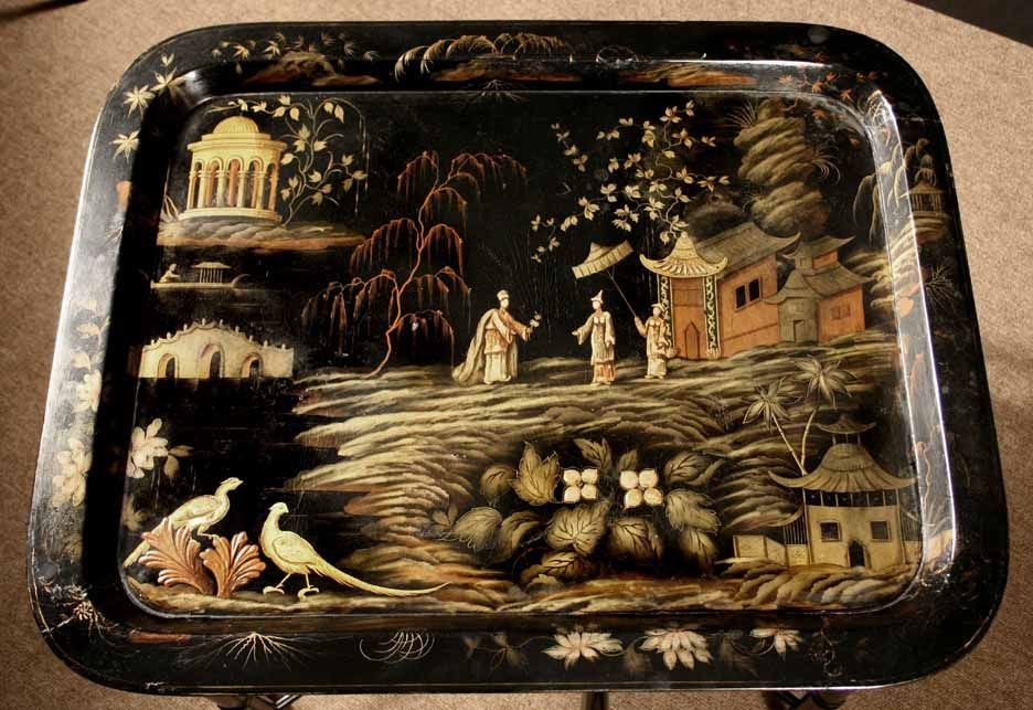 Regency Chinoiserie Papier Mâché Tray on Stand In Good Condition For Sale In New York, NY