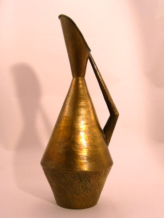 ITALIAN MID CENTURY HAMMERED BRASS PITCHER by Egidio Casagrande 6