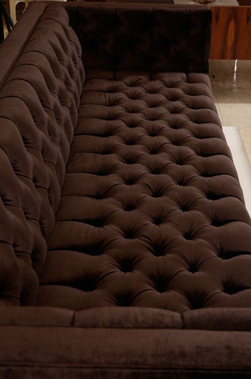 Mid-Century Modern Modern Tufted Velvet Tuxedo Sofa For Sale
