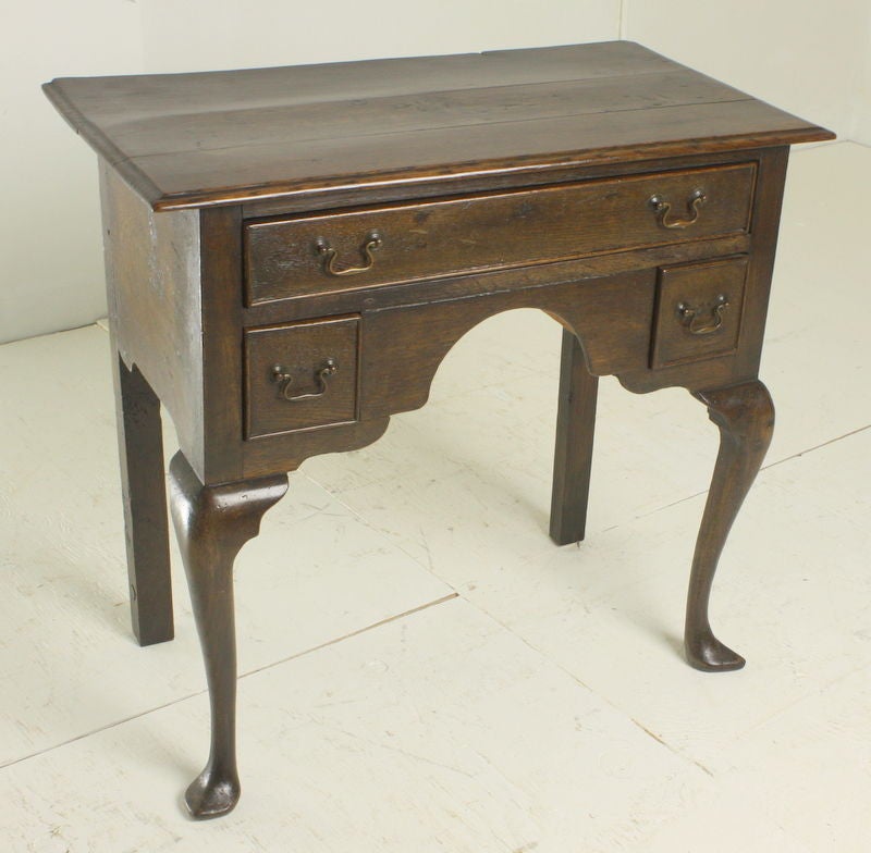 18th Century Period Welsh Country Oak Lowboy For Sale 4