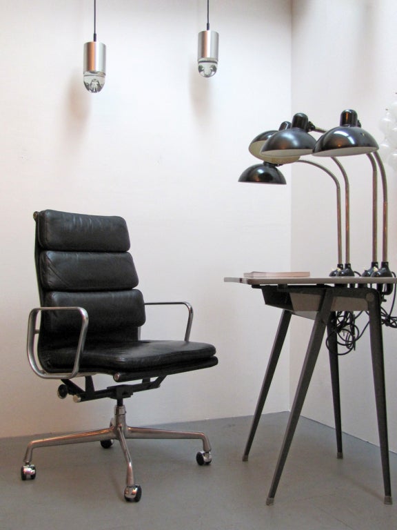 Charles & Ray Eames Soft Pad Executive Desk Chair 5