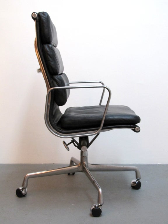 American Charles & Ray Eames Soft Pad Executive Desk Chair