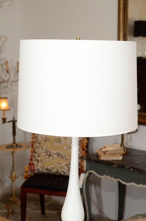 Pair of Elegant Hand Blown White Murano Glass Lamps 6