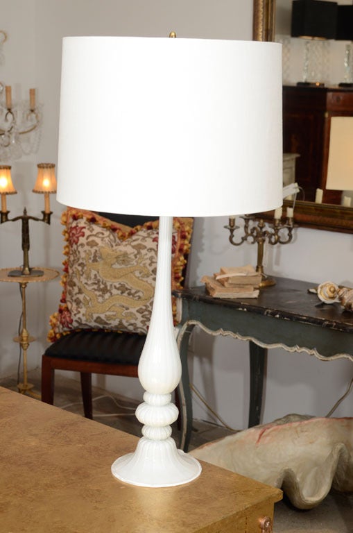 Pair of Elegant Hand Blown White Murano Glass Lamps 5