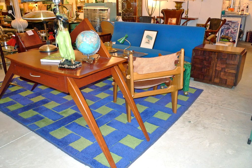 EDWARD FIELDS Geometric Wool Rug - 9' x 7' In Good Condition In Hanover, MA