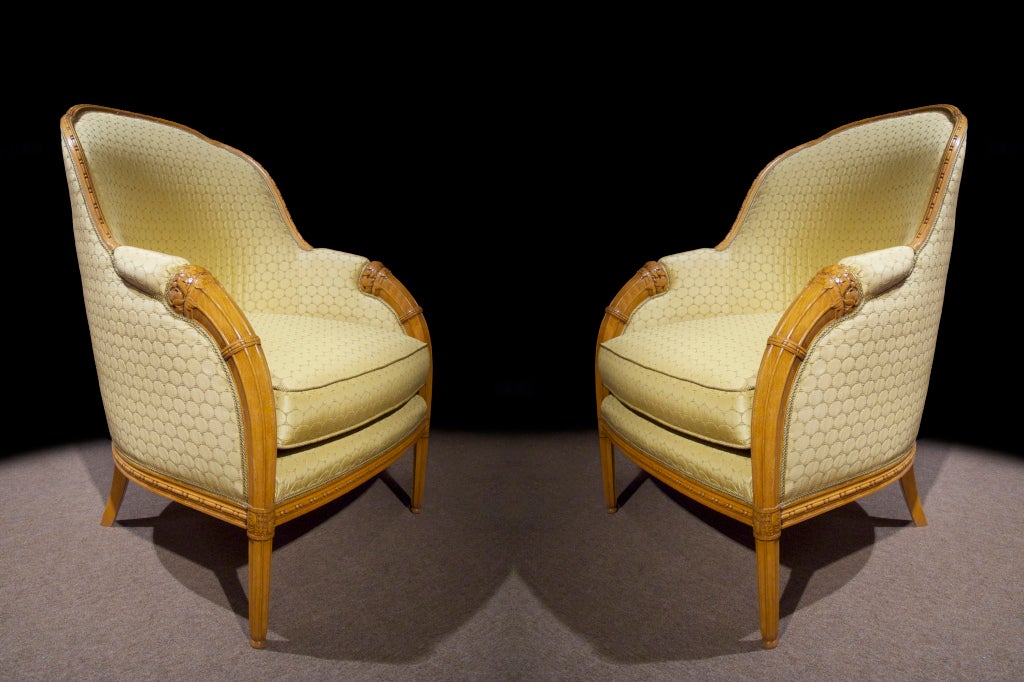 Comfortable Pair of Art Deco Armchairs after Follot, French, circa 1925 In Excellent Condition For Sale In New York, NY
