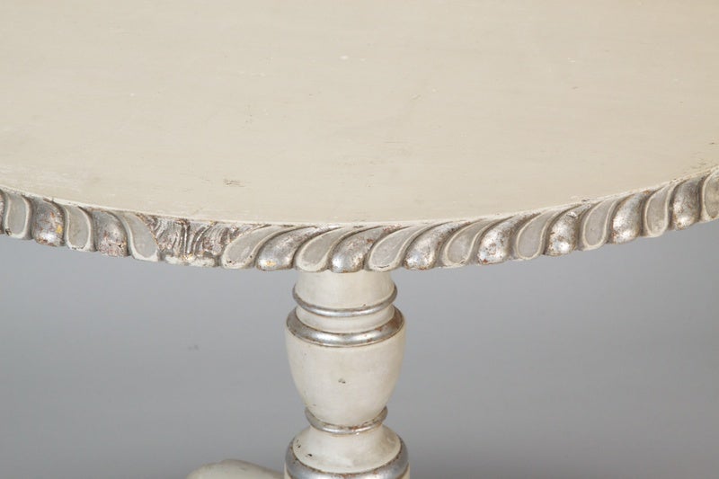 French White Tilt Top Table with Silver Gilt Edge In Good Condition In Troy, MI