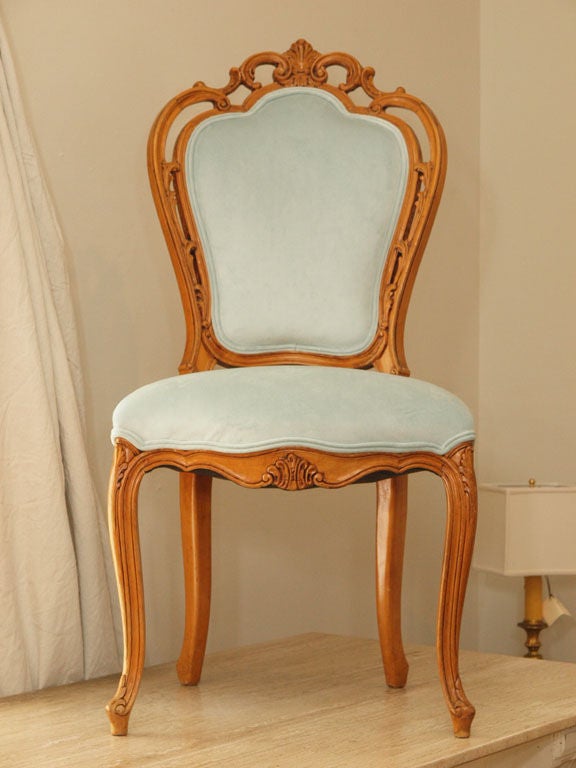 Set of 4 French Rococo Blonde Walnut Chairs in Aqua Velvet 7