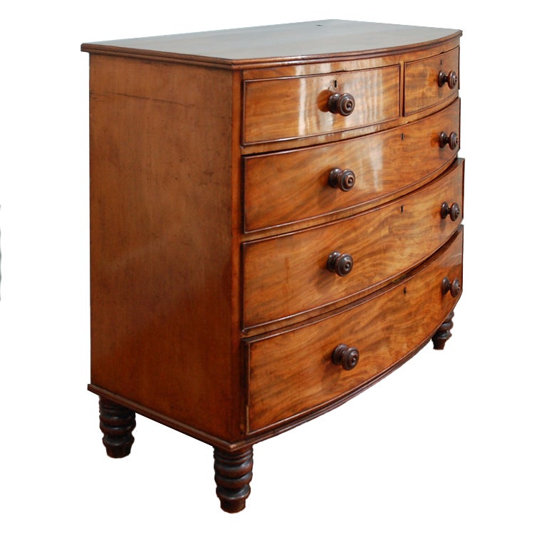 English 19th century mahogany chest of drawers.