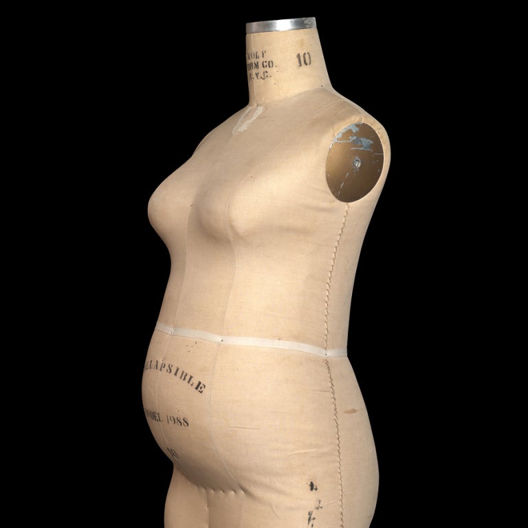 Maternity mannequin for 7-8 months pregnancy. 40