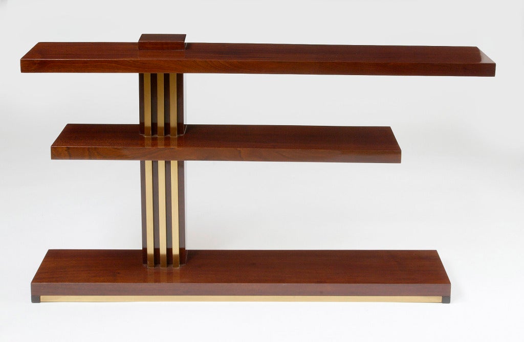 France, 1950's

Sculptural  slim assymetric console in polished mahogany with bronze mounts

55 x 9 x 31 H
