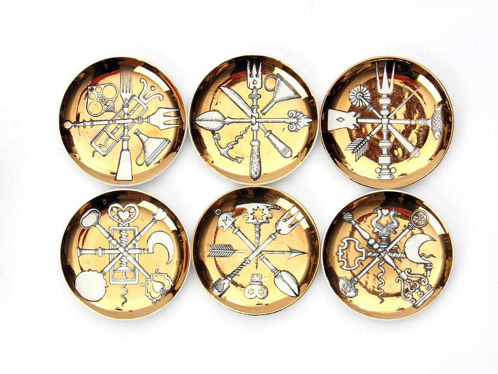 Mid-Century Modern Set of Six Petite Plates by Piero Fornasetti For Sale