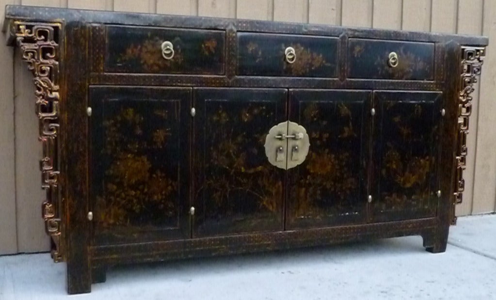 Black Lacquer Sideboard With Gold Gilt Motif In Excellent Condition In Greenwich, CT