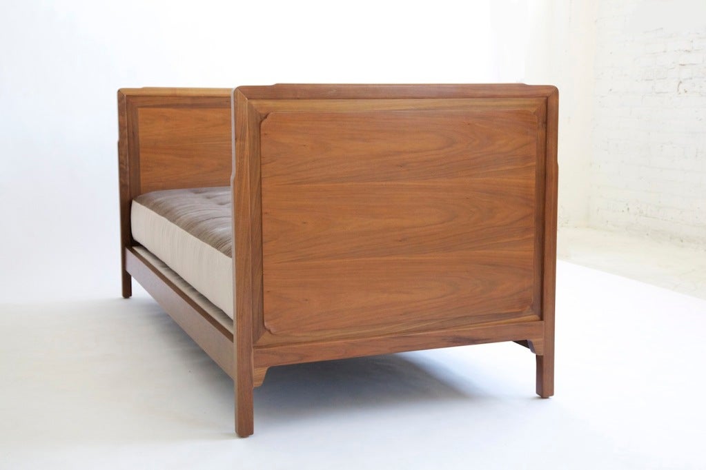 Edward Wormley Janus Daybed In Excellent Condition In Chicago, IL