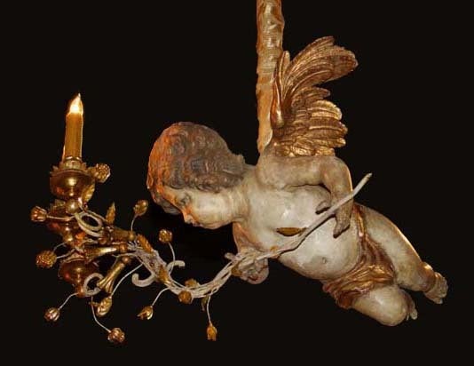 Giltwood Unusual 18th Century Three-Light Italian Winged Angel Chandelier For Sale
