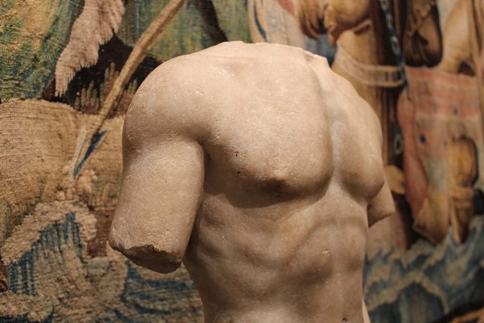 Large and Beautifully Sculpted First Century Ad Classical Roman Torso of an Athl For Sale 3