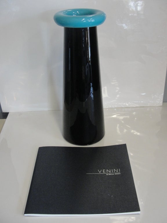 20th Century Venini Two-Tone Tall Vase 'Signed' For Sale