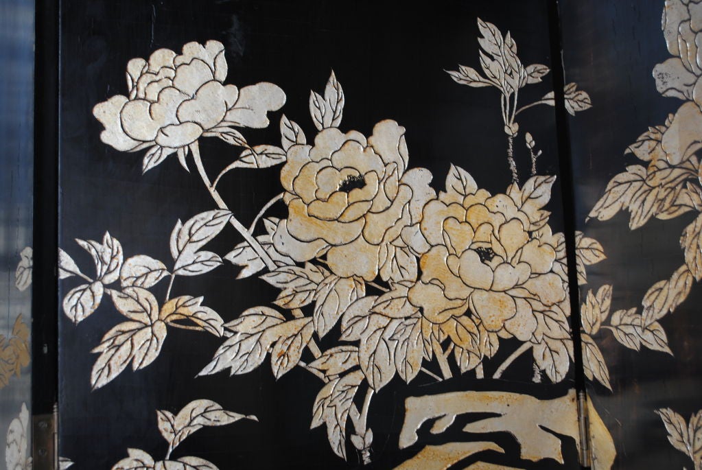 Early 19th century Manchurian Twelve Panel Screen In Excellent Condition In Bellport, NY