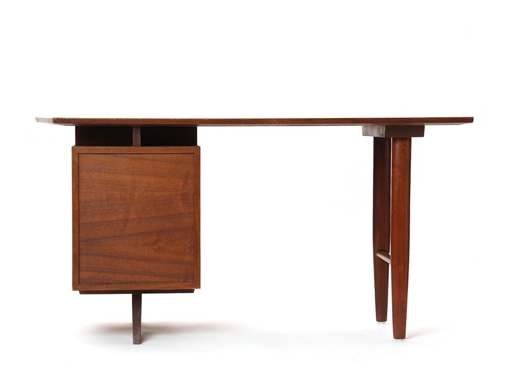 desk by George Nakashima 3