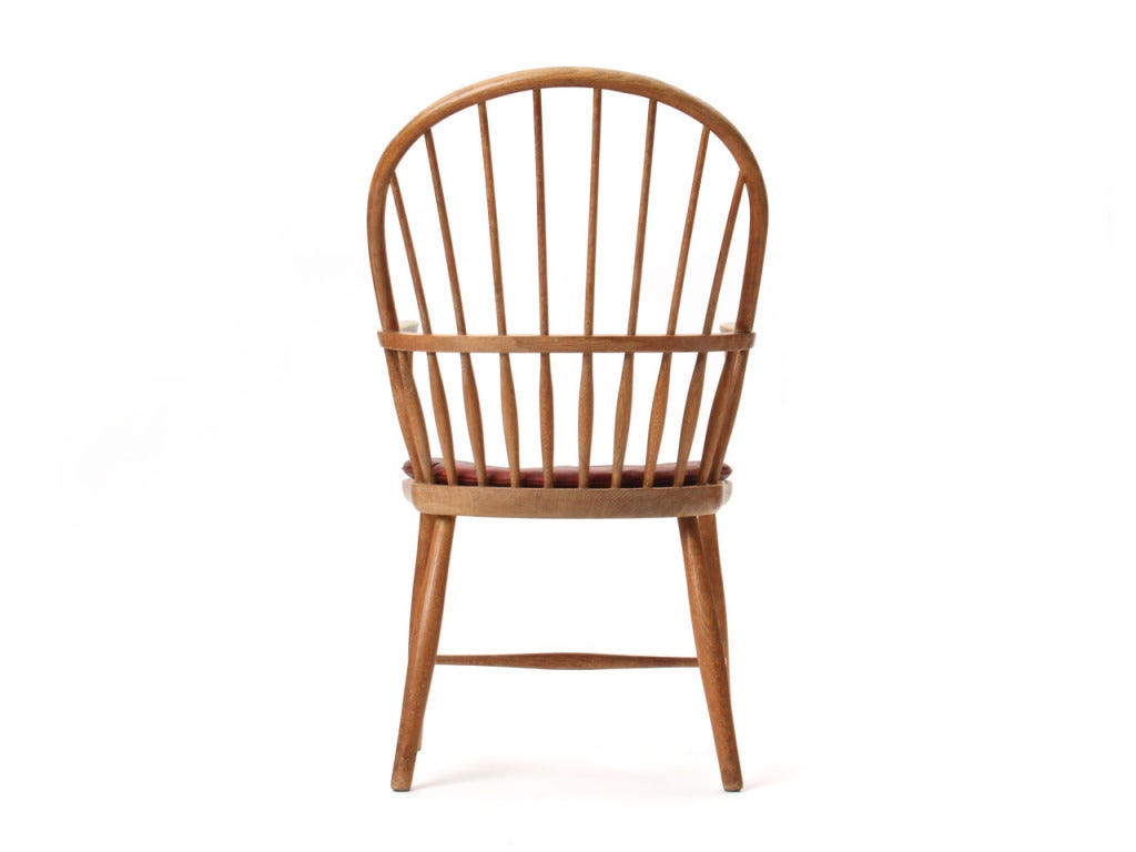 1930s Danish Oak Windsor Chair by Frits Henningsen In Good Condition For Sale In Sagaponack, NY
