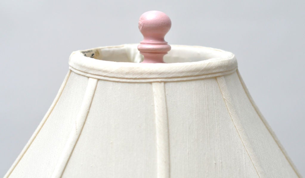 CHARMING 1950S MANNEQUIN BODICE LAMP In Excellent Condition In Geneva, IL