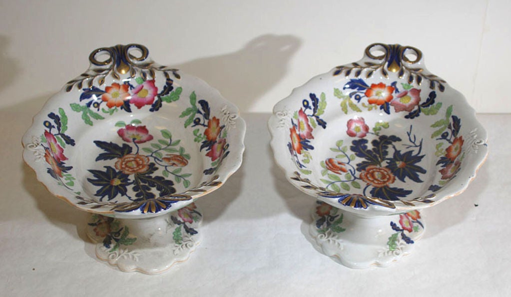 English A PAIR OF IRONSTONE COMPOTES. ENGLISH, CIRCA 1850 For Sale