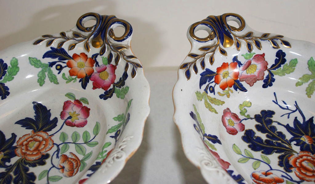 19th Century A PAIR OF IRONSTONE COMPOTES. ENGLISH, CIRCA 1850 For Sale