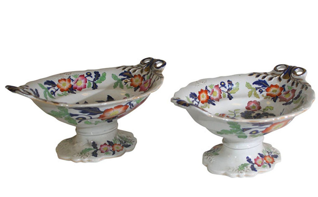 A PAIR OF IRONSTONE COMPOTES. ENGLISH, CIRCA 1850 For Sale 3