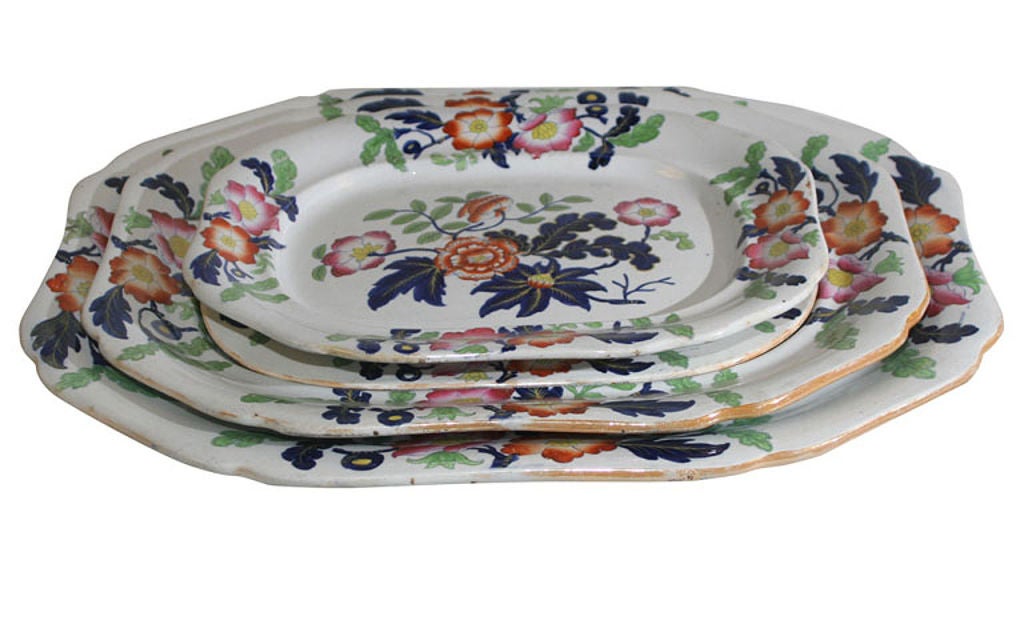 THREE IRONSTONE SERVING PLATTERS. ENGLISH, CIRCA 1850 For Sale 5