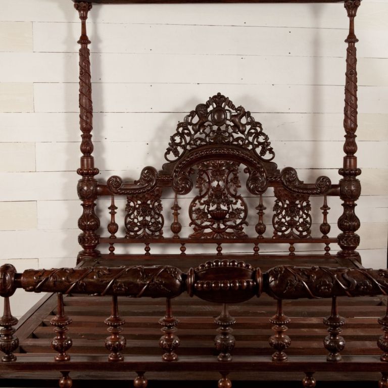 Anglo-Indian Heavily Carved Mahogany Four Poster Bed In Good Condition In Richmond, CA