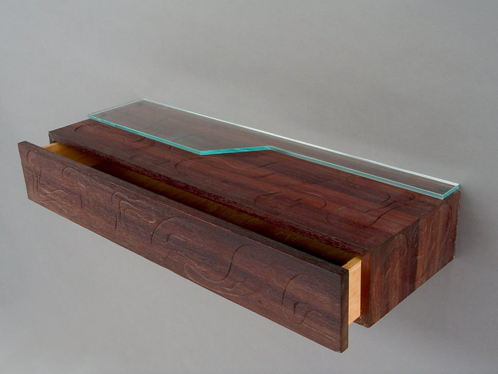 Mid-20th Century A sculptured mahogany & glass shelf by Luisa & Ico Parisi For Sale