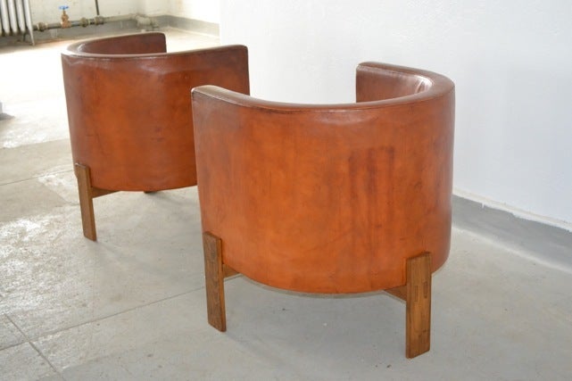 Pair of chairs in patinated leather by Erik Karlström 2
