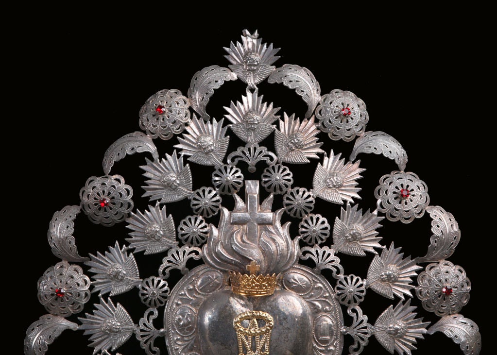 19th Century Beautiful Italian Antique Repousse Silver Ex-voto with Jewels