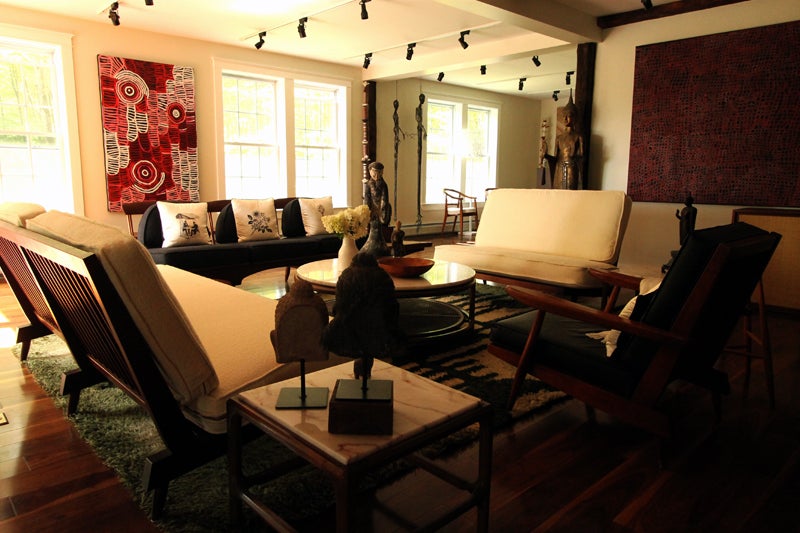 Walnut armless settee sofa with cushions George Nakashima 5