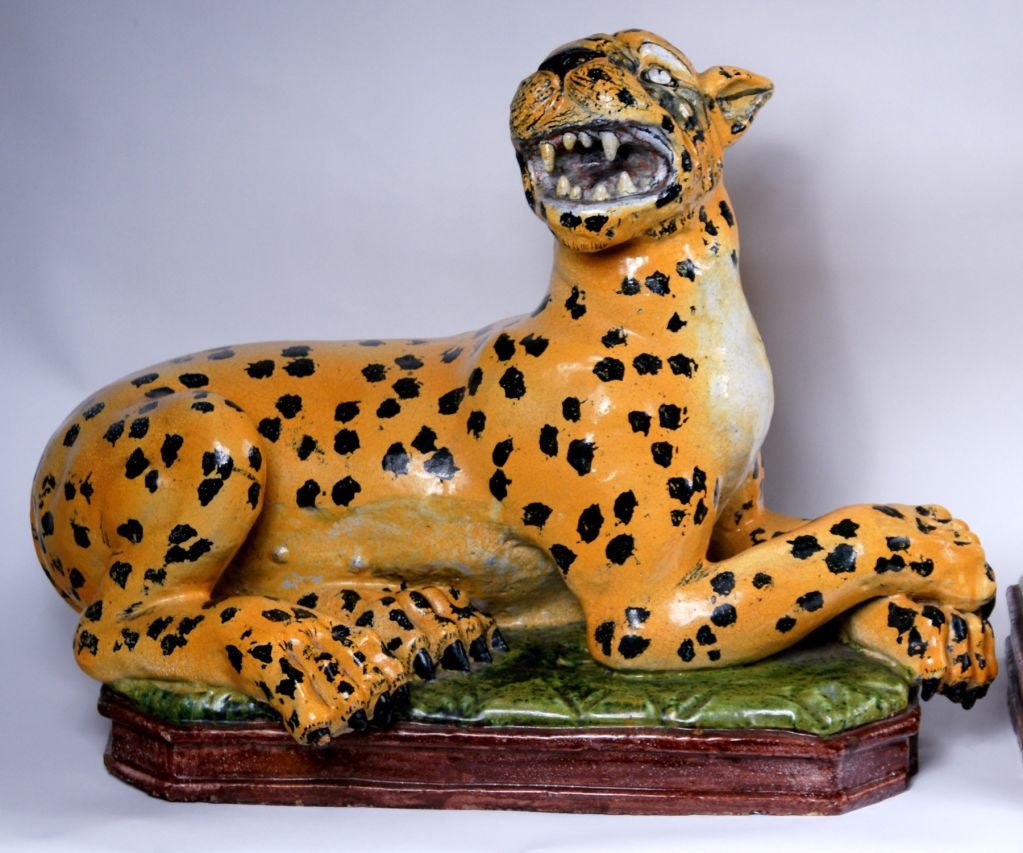 Large Pair of Italian Majolica Leopards In Fair Condition In Los Angeles, CA
