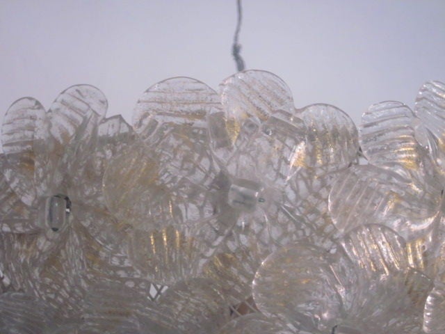 Italienische Einbaubeleuchtung aus Muranoglas /Venezianisches Glas mit Blumenanhänger, Flavio Poli & Seguso im Zustand „Hervorragend“ im Angebot in New York, NY