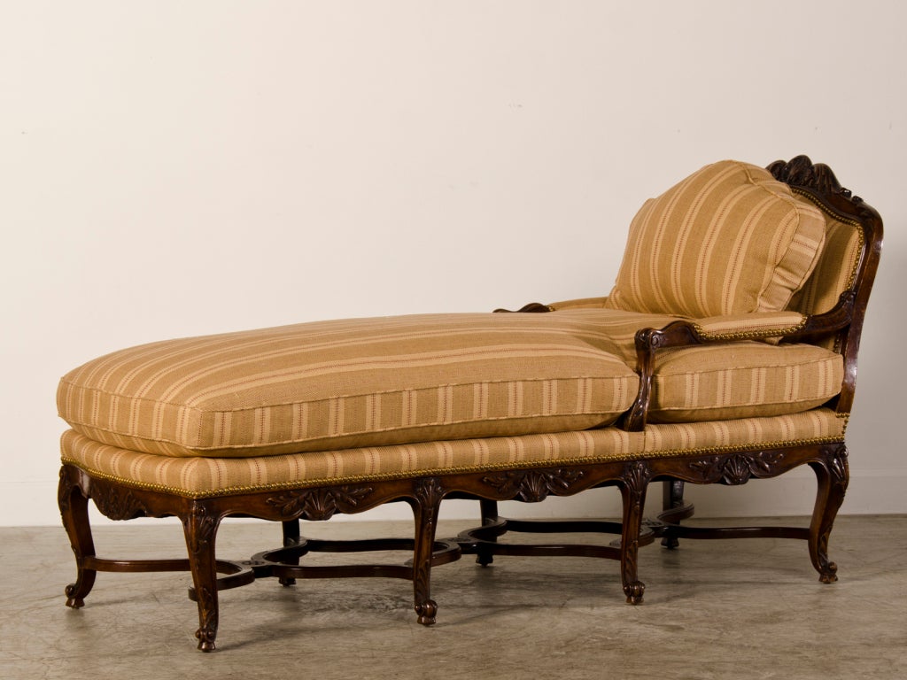 Receive our new selections direct from 1stdibs by email each week. Please click follow dealer below and see them first!

A rare antique French Regence period (1715-1723) walnut chaise longue, circa 1720. The chaise longue revolutionized life among