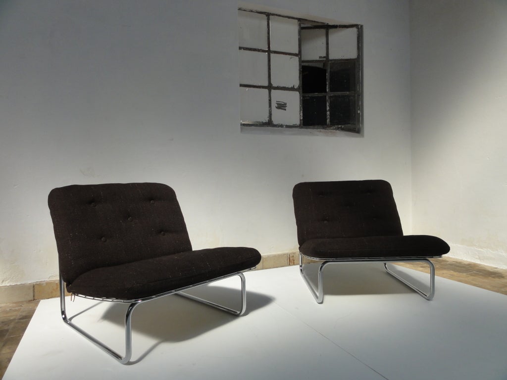 Rare pair of easy chairs by Dutch/Japanese designer Kho LIang Le
Kho Liang Le was one of the most influential modernist designers in post-war Netherlands from 1955-1975
Japanese influences come back in all of his designs and is extremely desired