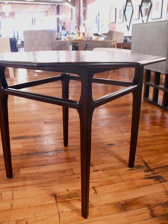 Octagon Side Table In Excellent Condition In New York, NY