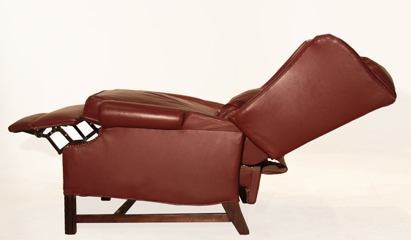 Mid-20th Century Traditional Sculptural Wingback Leather, Mahogany and Brass Recliner For Sale