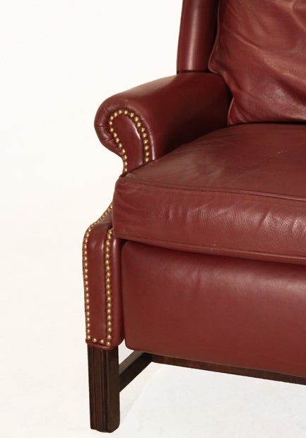 Traditional Sculptural Wingback Leather, Mahogany and Brass Recliner For Sale 2