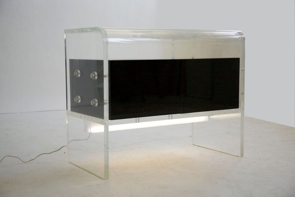 Pair of Lucite Nightstands | End Tables 5
