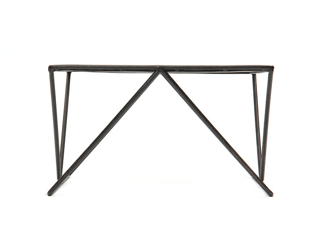 Pouf/table d'appoint en fer de Darrell Landrum