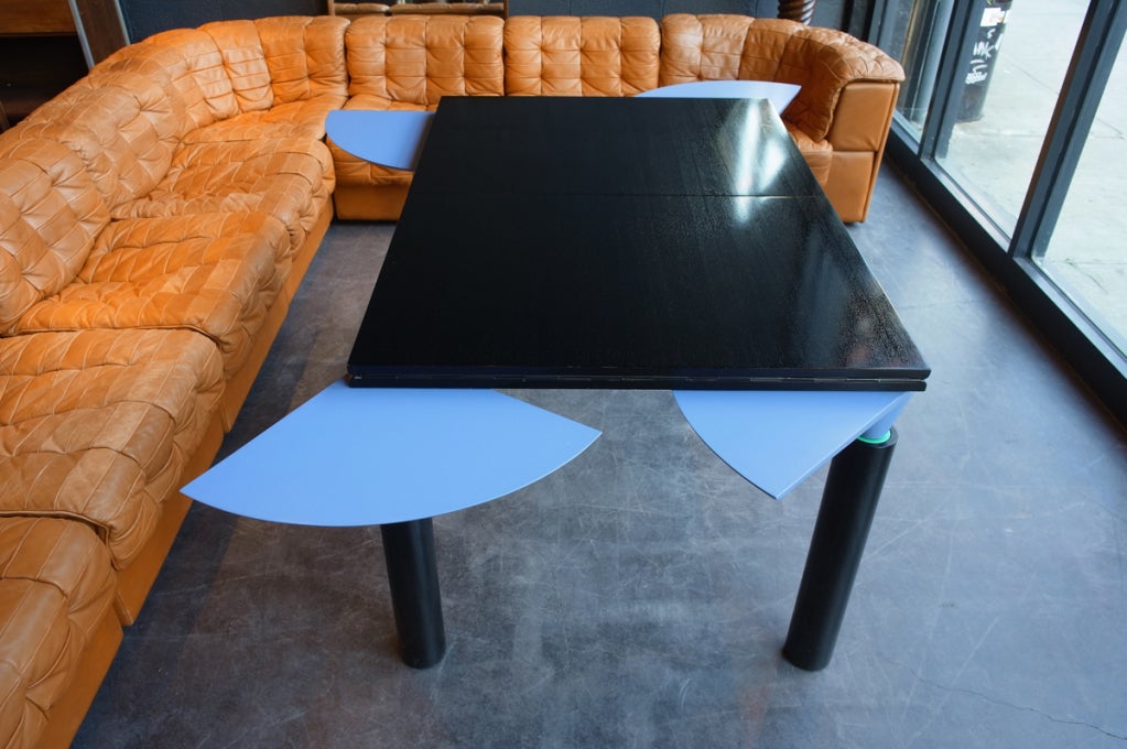 Cassina Dining Table In Good Condition In Brooklyn, NY