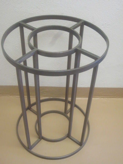 Custom French Mid-Century Modern Style Wrought Iron Circular Table Base In Good Condition For Sale In New York, NY