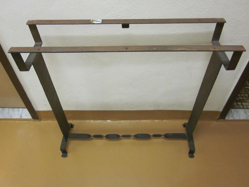 Französische Konsolen aus Schmiedeeisen und Stein im Mid-Century-Stil der 1930er Jahre (Eisen) im Angebot
