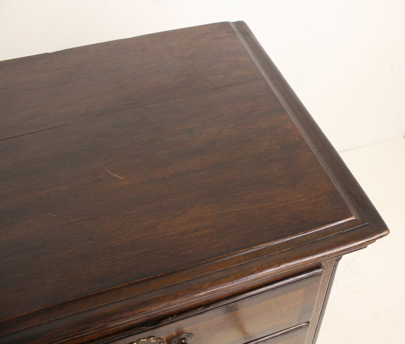 18th Century Oak Reeded Quarter-Column Banded Welsh Chest In Good Condition For Sale In Port Chester, NY